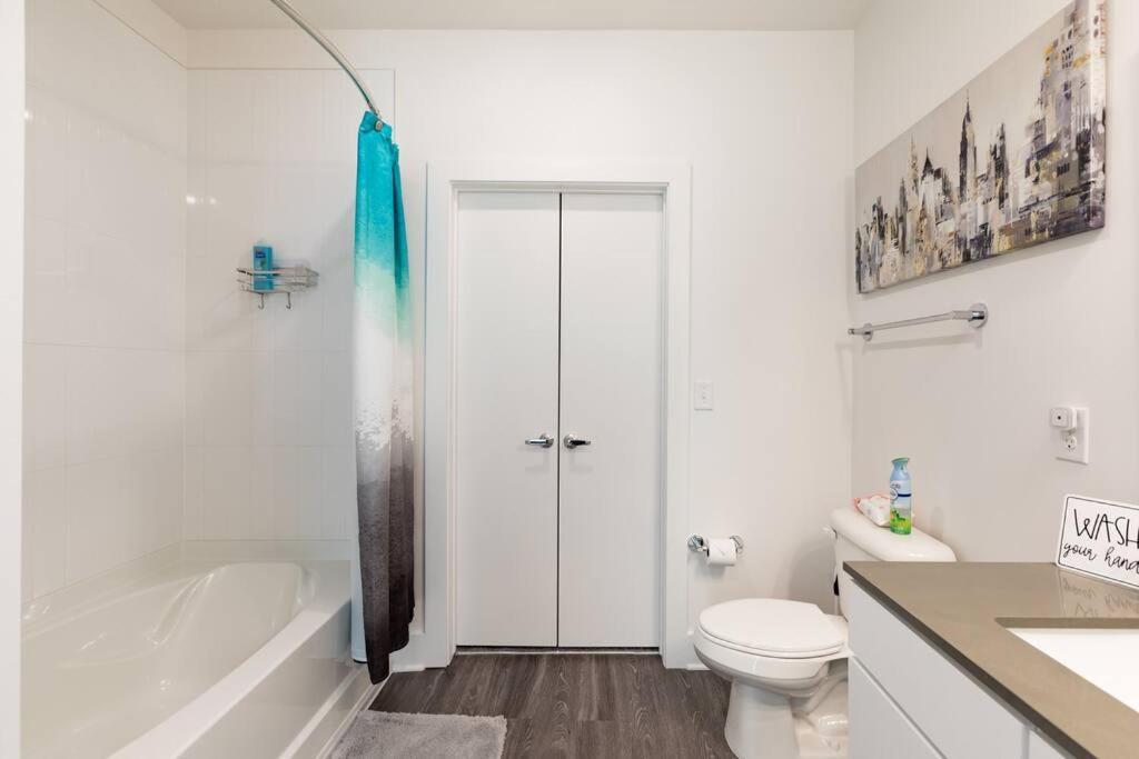 Luxury 2br 2ba Apt With Gym Pool & Free Parking Appartement